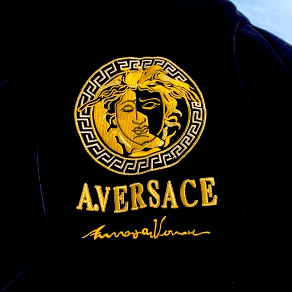 Vintage Versace sweater - Picture 2 of 3